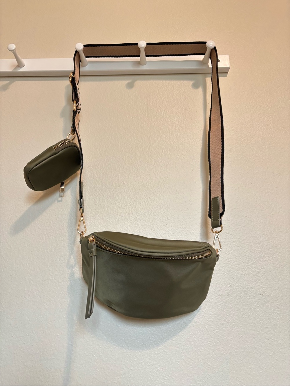 Women’s Olive Green Crossbody Belt Bag